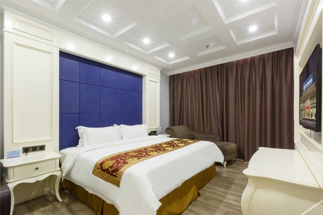 Executive Suite