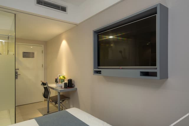 Discount Queen Room