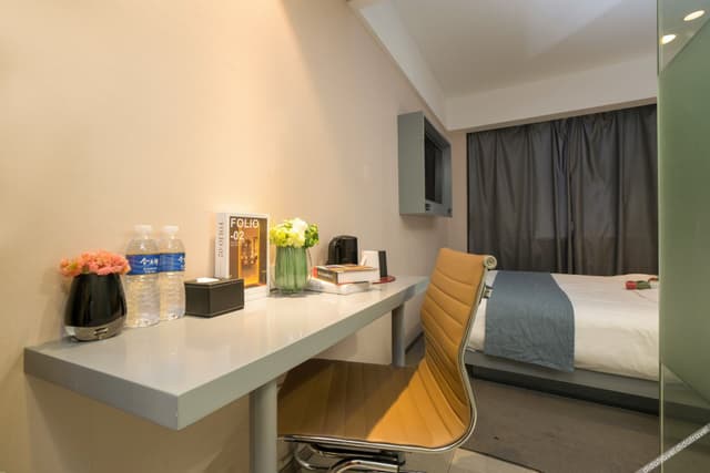 Discount Queen Room