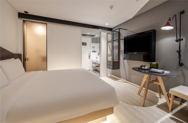 Yunyuan Supreme Double Bed Room