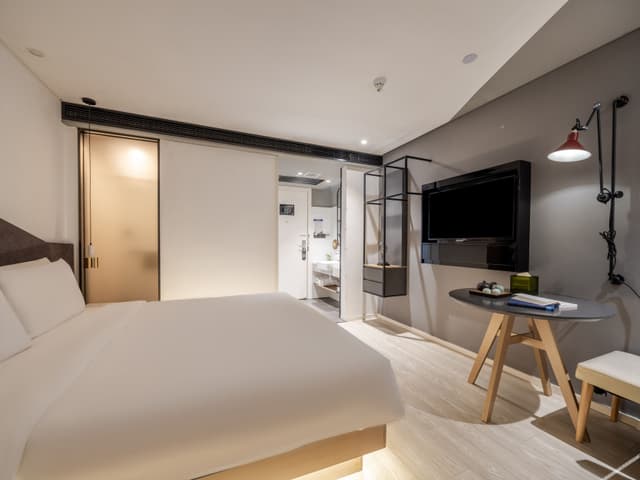 Yunyuan Comfort Double Bed Room