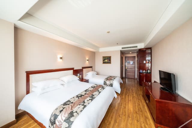 Deluxe Family Room