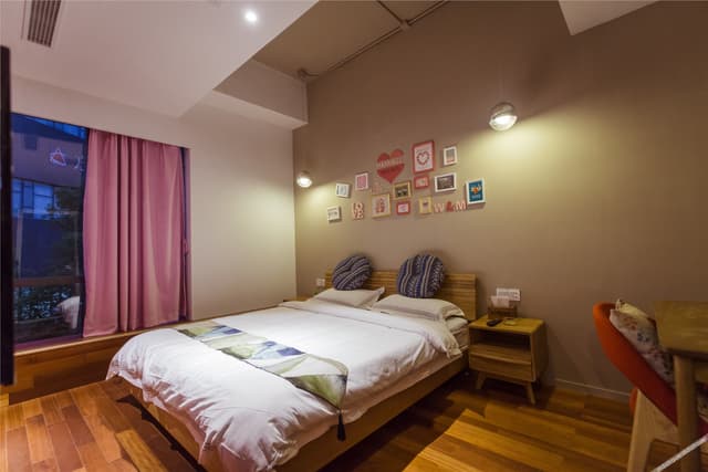 Panorama Room (Double Bed) (Large Window)