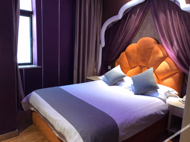Exotic Featured Room