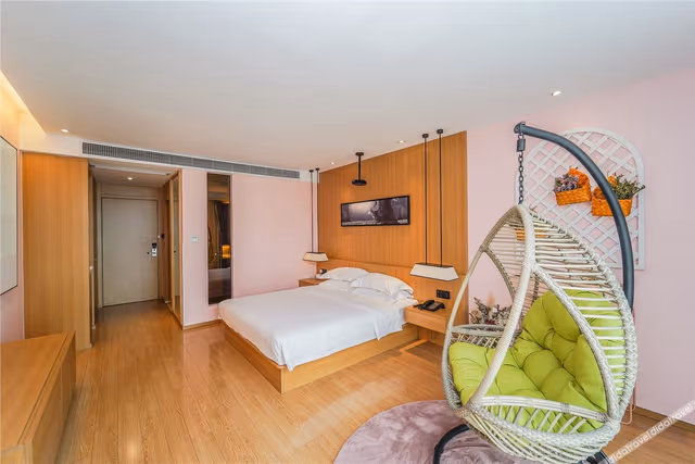 Leisure Life Audio-Visual Double Bed Room