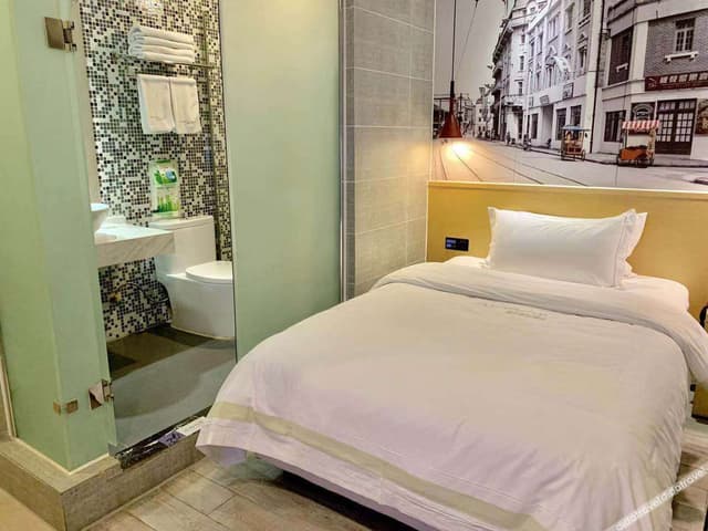 Cozy Double Room