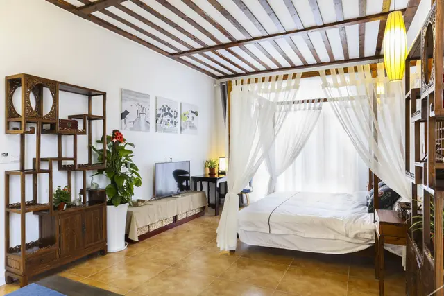 Stroll Courtyard-View Double Bed Suite