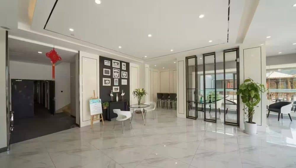 Weizun Hotel (Shanghai Hongqiao Railway Station National Convention and Exhibition Center) Weizun Hotel (Shanghai Hongqiao Railway Station National Convention and Exhibition Center)
