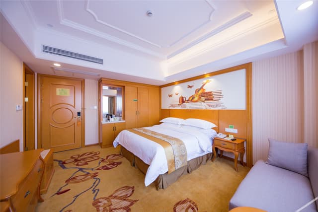 Business big bed room