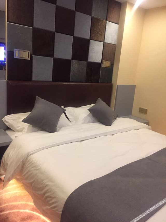 Executive Queen Room