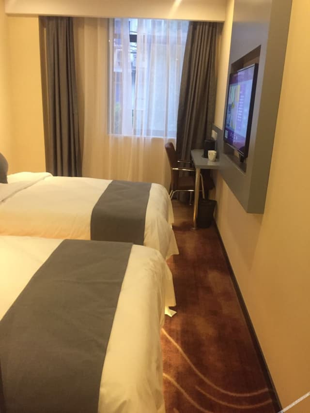 Business Standard Room