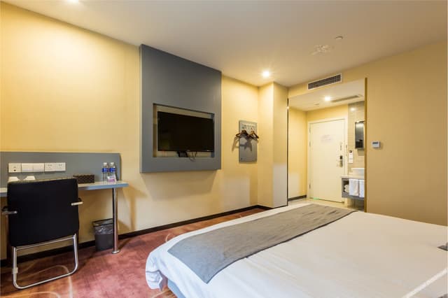 Executive Queen Room