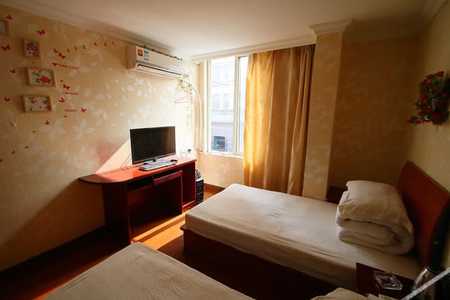 Guestroom (2 beds)