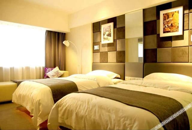 Business Standard Room