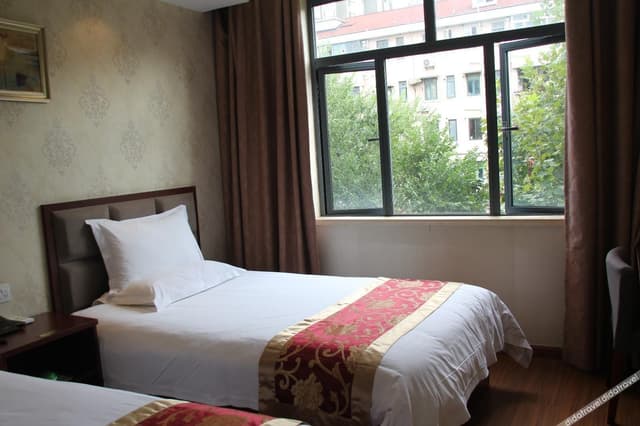 Business Standard Room