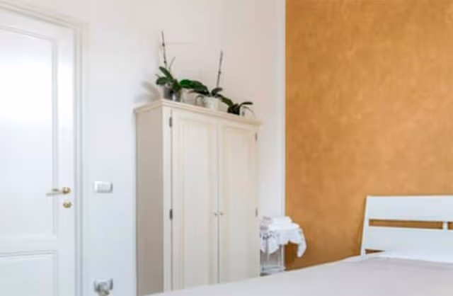 Single Room, Shared Bathroom