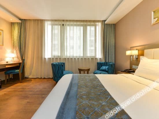 Superior Queen Room