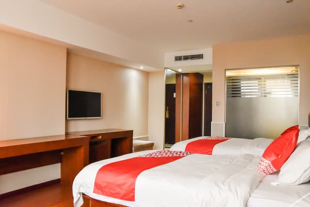 Deluxe 2-bed Room