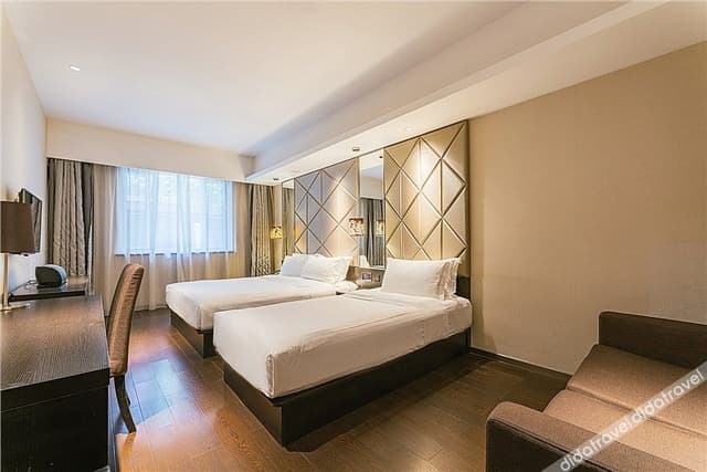 Deluxe Family Room