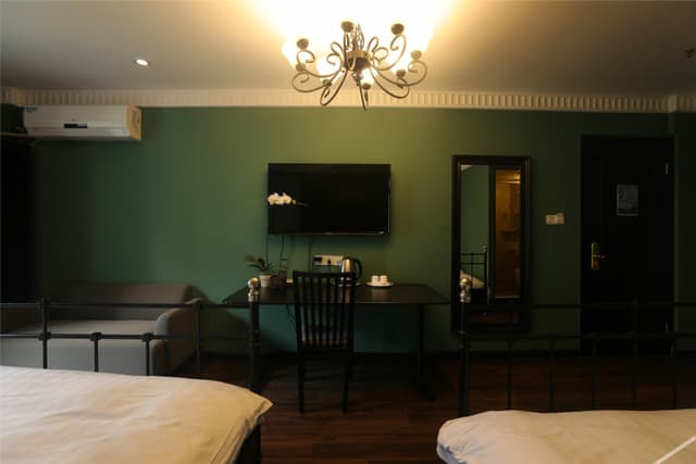 Business 2-bed Room
