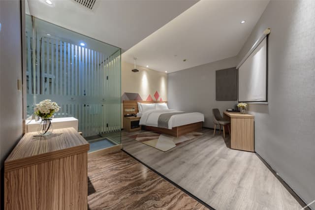 Queen Room