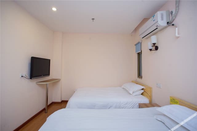Guestroom (2 beds)