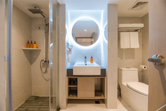 Business Standard Room