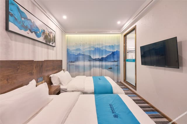 Business Standard Room
