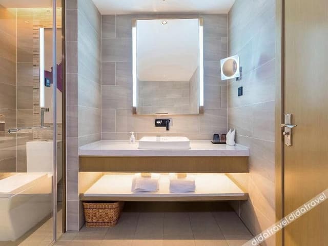 Superior Twin Room (windowless)