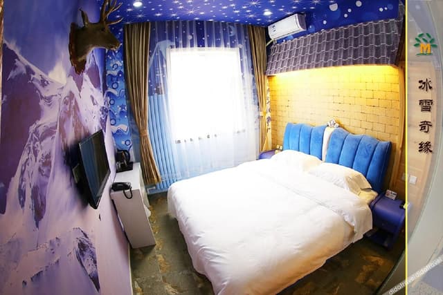 Standard Themed Room