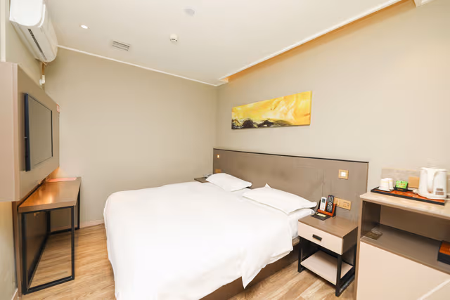 Selected Room (Double Bed) (No Window)