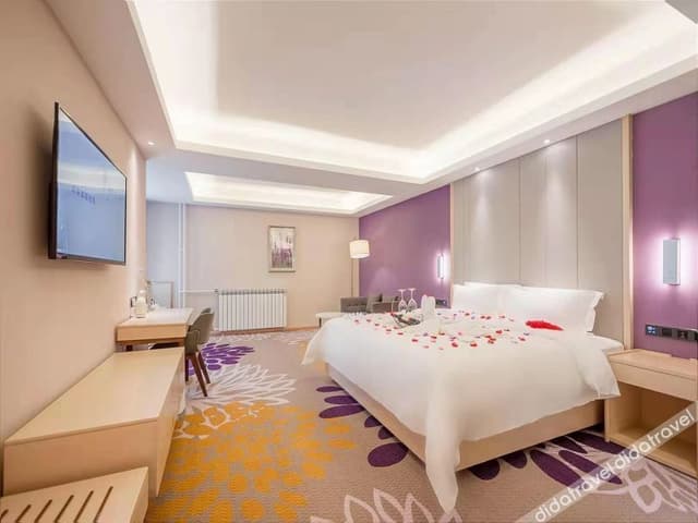 Premier Romantic Room