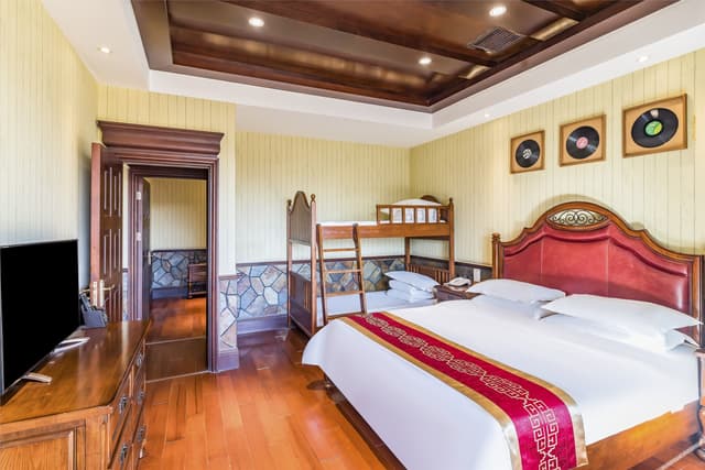 Private Hot Spring Balcony Countryside Music Suite