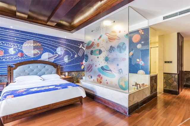 Private Hot Spring Interior-View Space Exploration Children Room