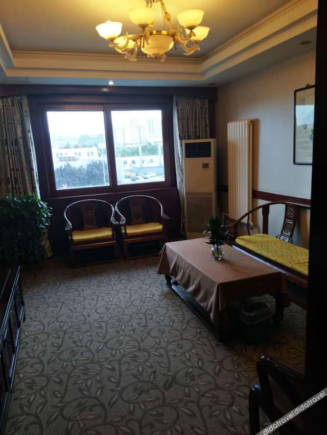 Deluxe Suite