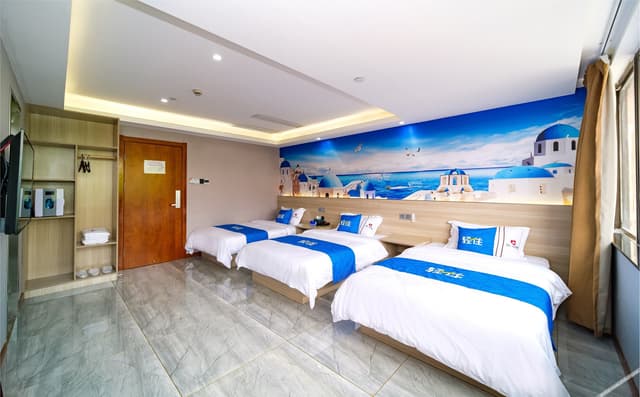 Guestroom (3 beds)