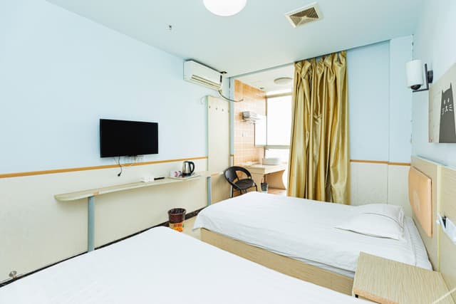 Standard Room (2 Beds)