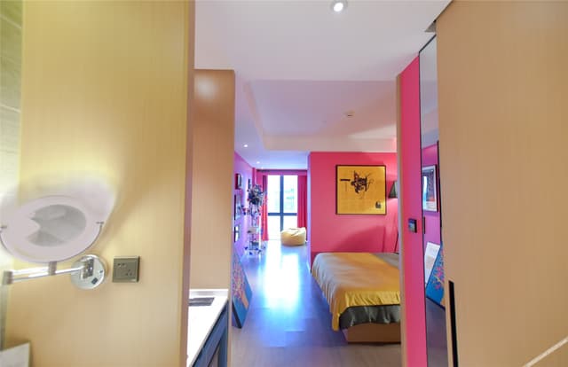 Artist Theme Room