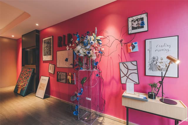 Artist Theme Room