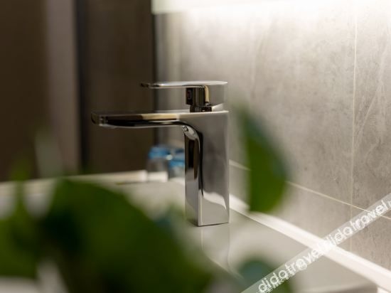 Qilai Light Luxury Hotel3
