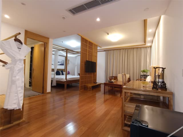 Phoebe Zhennan Zen Tea Executive Double Bed Room