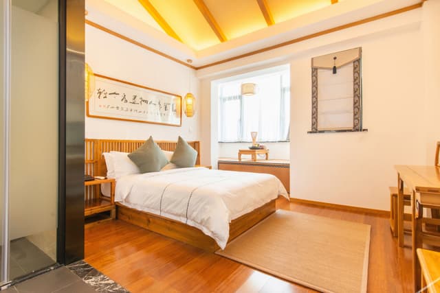 Phoebe Zhennan Serenity Double Bed Room