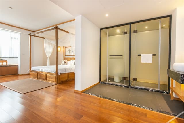 Phoebe Zhennan Serenity And Scholarly Double Bed Room