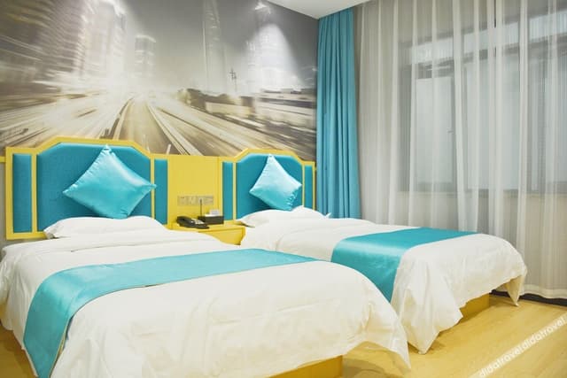 2-bed Room