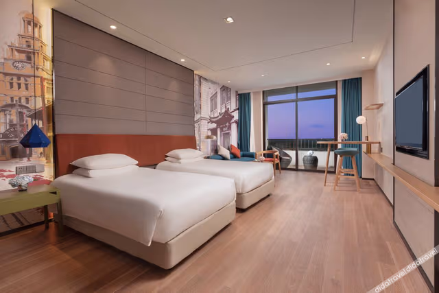 Deluxe Twin Room (With balcony)