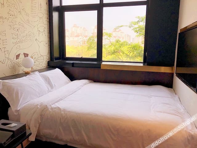 Superior Kingsize Bed Room