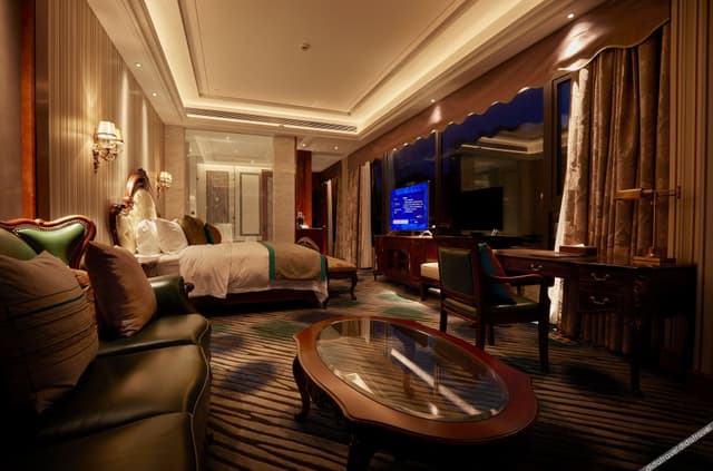 Super Deluxe Queen Room