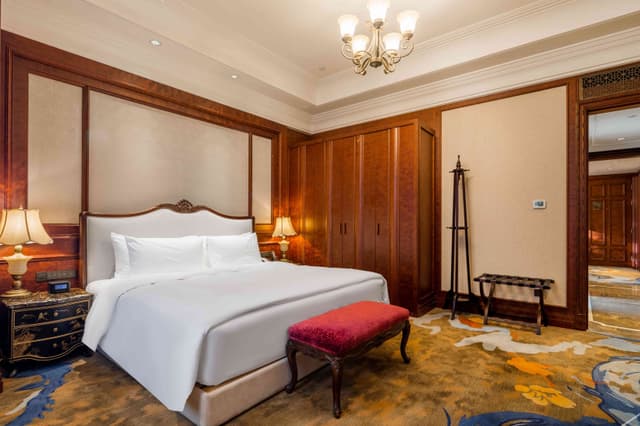 Garden-view Suite