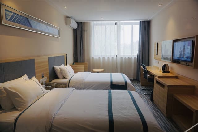 Business Room (2 Beds)