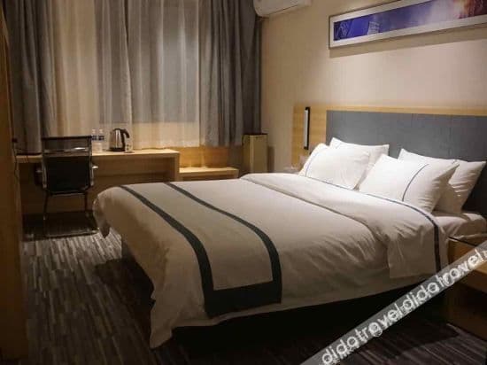 Guestroom (Queen bed)